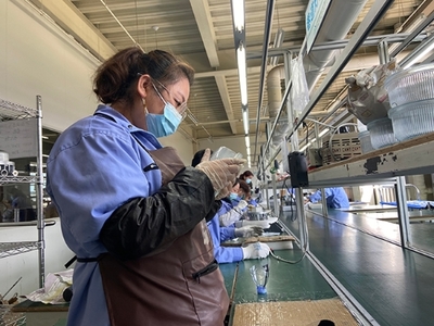 煙臺高新技術(shù)產(chǎn)業(yè)開發(fā)區(qū) 政務(wù)要聞 華鼎偉業(yè):下好&ldquo;創(chuàng)新棋&rdquo; 科技點燃高質(zhì)量發(fā)展&ldquo;加速器&rdquo;