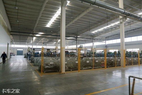 南岸焊接機(jī)器人廠 嚴(yán)選原料,機(jī)器人焊接,探秘能達(dá)到奔馳標(biāo)準(zhǔn)的億利生產(chǎn)線...